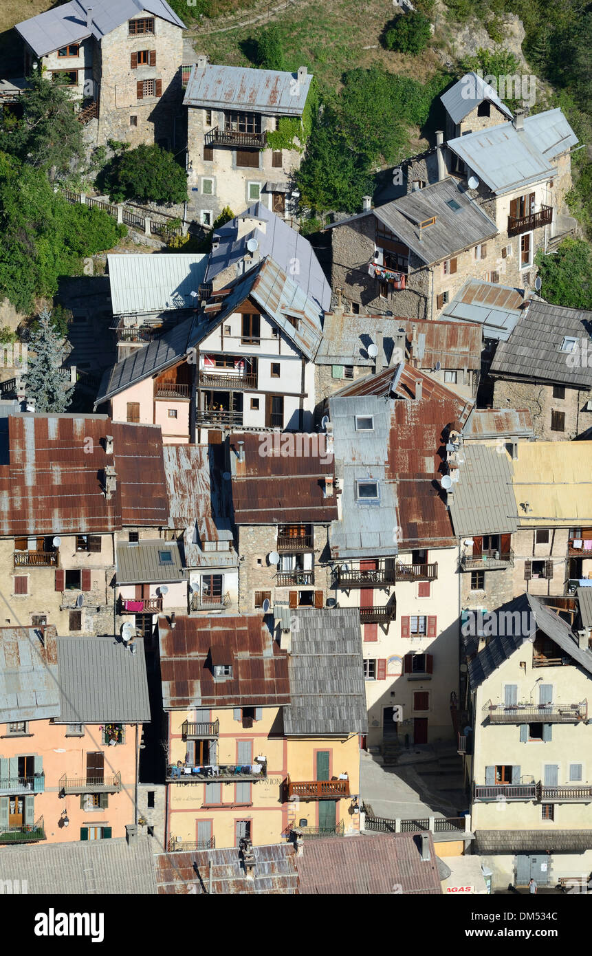 Luftaufnahme der Dorfhäuser in Péone oder Peone Haut-Var Alpes-Maritimes, Frankreich Stockfoto