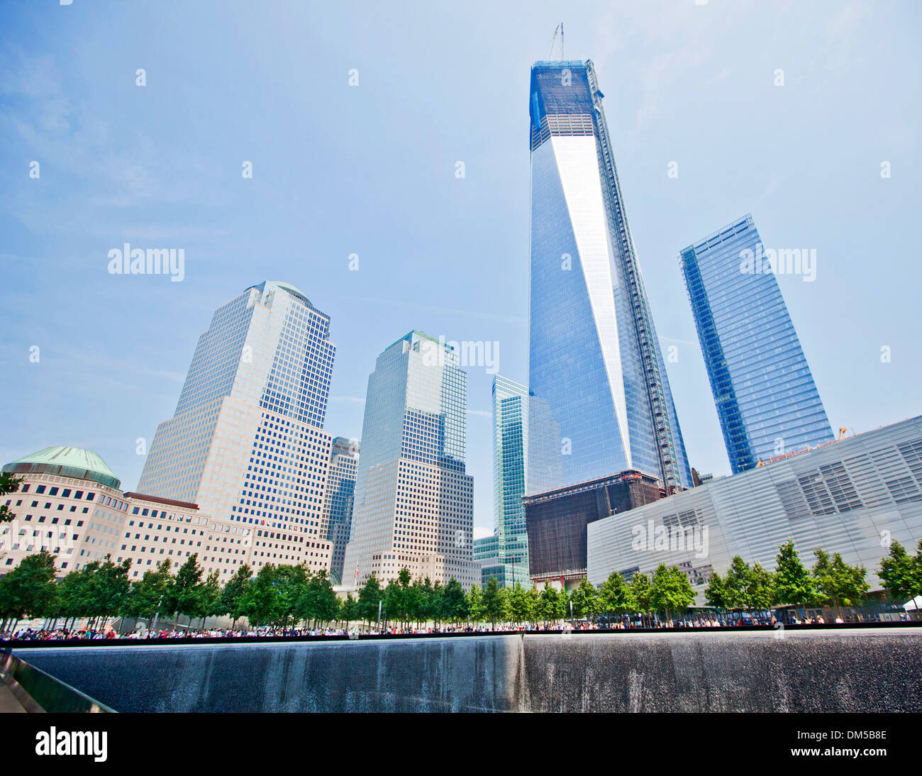 NEW YORK CITY - AUG 8: Die 9/11 Memorial am World Trade Center Ground Zero auf 3. Februar 2012 gesehen. Stockfoto