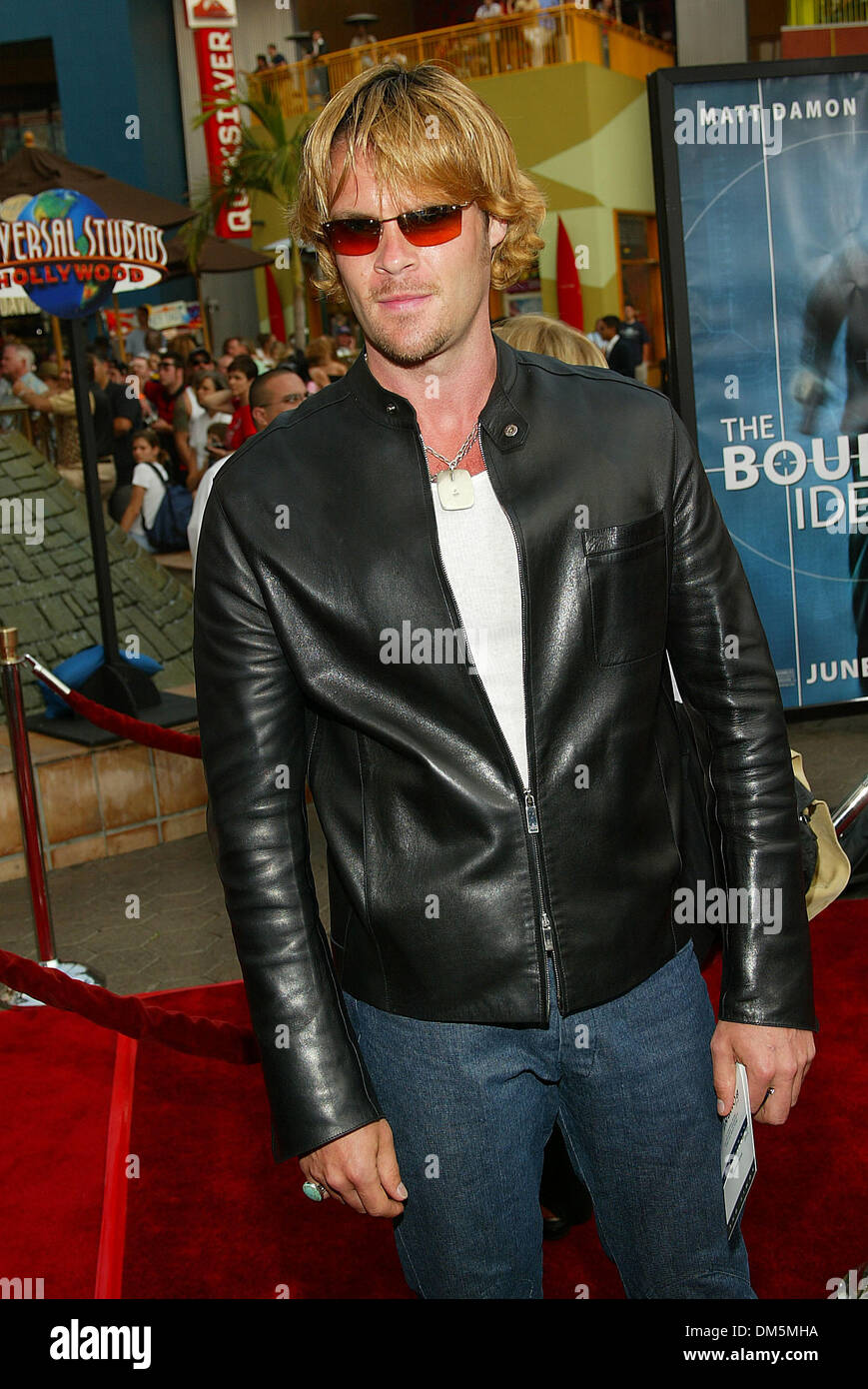 6. Juni 2002 - Los Angeles, Kalifornien - die BOURNE Identität Weltpremiere. LOEWS CINEPLEX UNIVERSAL Los Angeles Fuß. LOS ANGELES, KALIFORNIEN. MATT SCHULZE. FITZROY BARRETT / 06.06.2002 K25209FB (D) (Kredit-Bild: © Globe Photos/ZUMAPRESS.com) Stockfoto