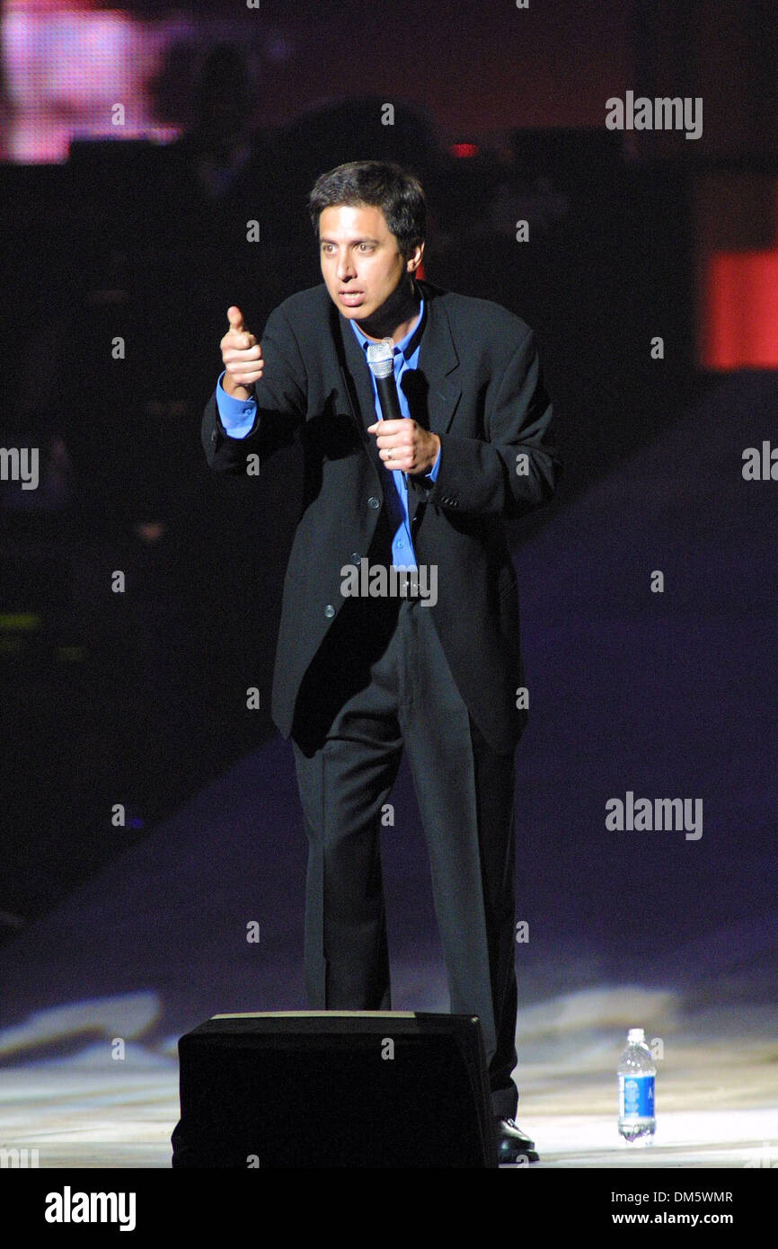 29. September 2001 - ANDRE AGASSI GRAND SLAM für Kinder. KONZERT-SPENDENAKTION. MGM GRAND GARDEN ARENA LAS VEGAS, NV. RAY ROMANO. FITZROY BARRETT / 29.09.2001 K22947FB (D). ETV (Kredit-Bild: © Globe Photos/ZUMAPRESS.com) Stockfoto