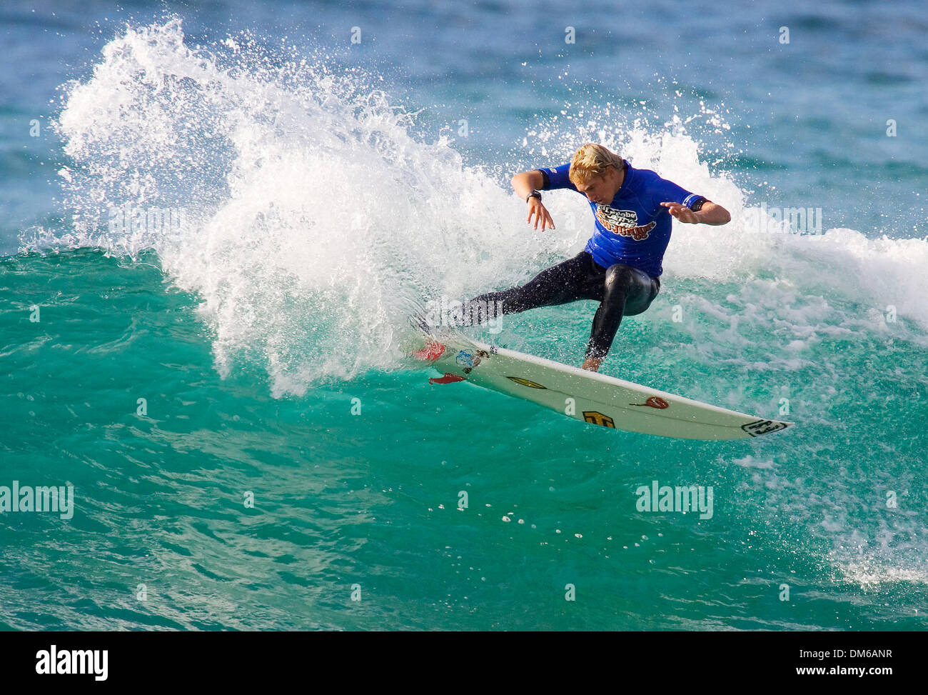 9. Januar 2005; Jan Juc Beach, Australien; Kugel-Steg Surf Pro Junior, JAN JUC, Victoria, Australien, 7.-12. Januar 2005: Surfer SAM PAGE (Manly, New South Wales, Aus) gewann seinen Vorlauf, um die Runde der 24 im Globe Jetty Surf Pro Junior heute zu gelangen. Stockfoto