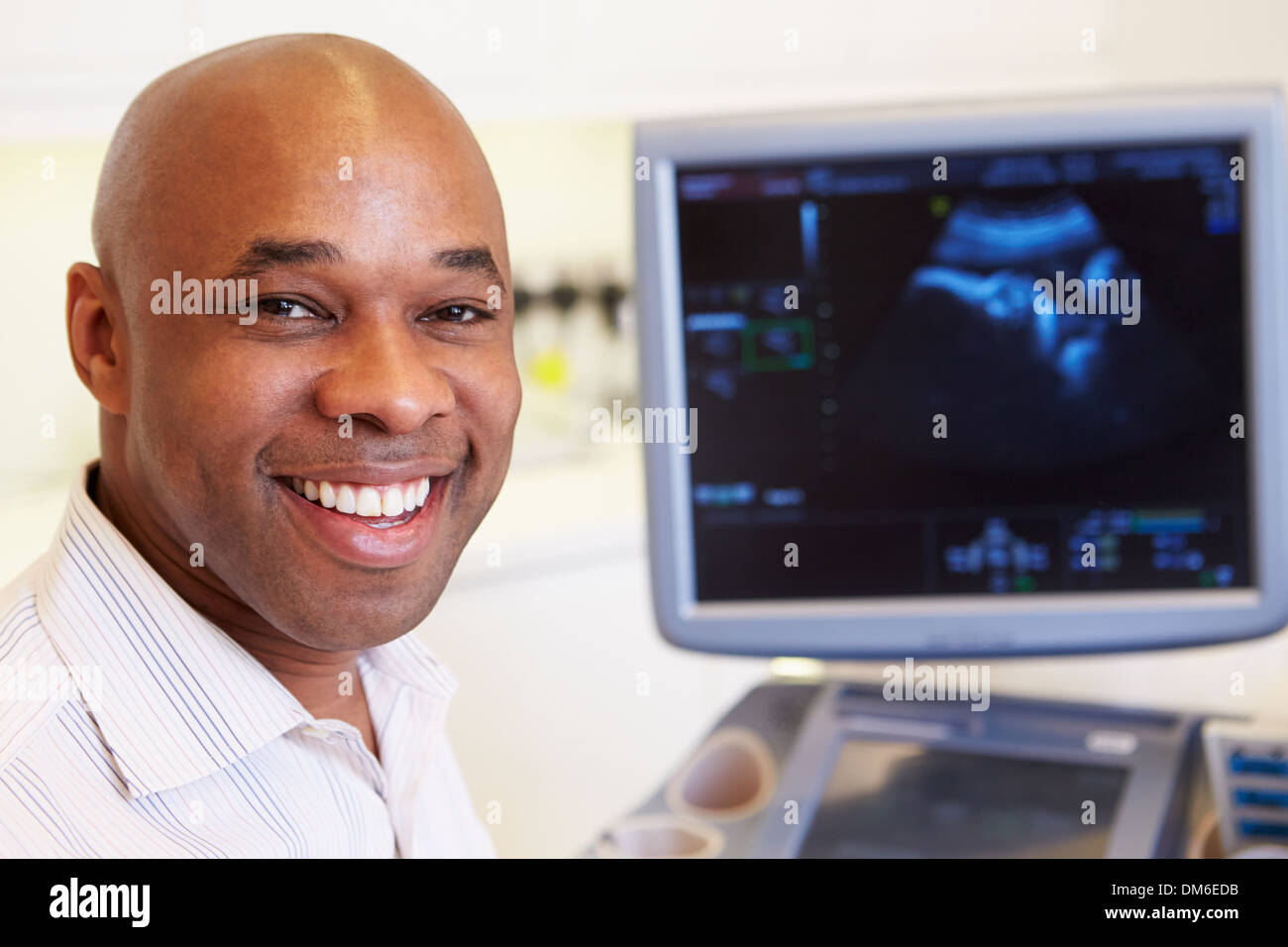 Porträt von 4D Ultraschall Scan-Maschinenbediener Stockfoto