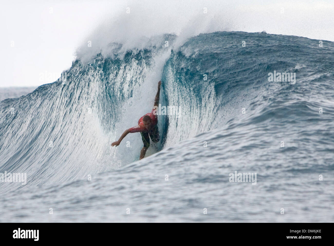 16. Mai 2005; Teahupoo, TAHITI; Billabong Pro Tahiti zu verteidigen, erweiterte Champion CJ HOBGOOD (FL, USA) (Bild) um vier der Billabong Pro Tahiti Runde heute. Hobgood eliminiert Lee Winkler (Aus) und Cory Lopez (USA) in seinem nächsten Hitze. Der Billabong Pro Tahiti ist die dritte Herren- und vierte der WCT Event der 2005 und verfügt über die Top 45 und Top 17 Männer ein Stockfoto