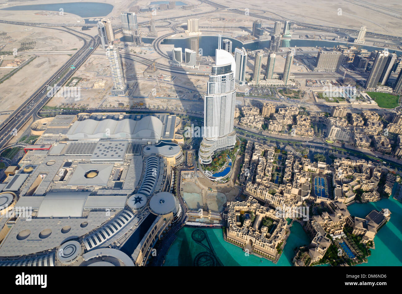 Blick vom Burj Khalifa in Richtung The Address Hotel, Dubai, Vereinigte Arabische Emirate, Arabische Unterstützungskasse Stockfoto