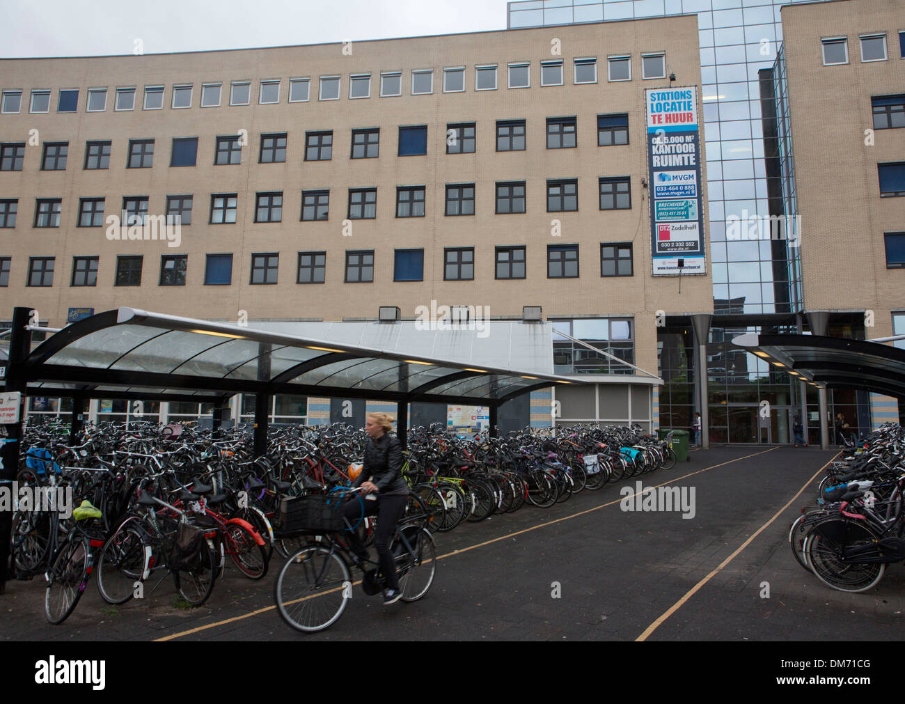 leere Bürogebäude aufgrund der Wirtschaftskrise Stockfoto