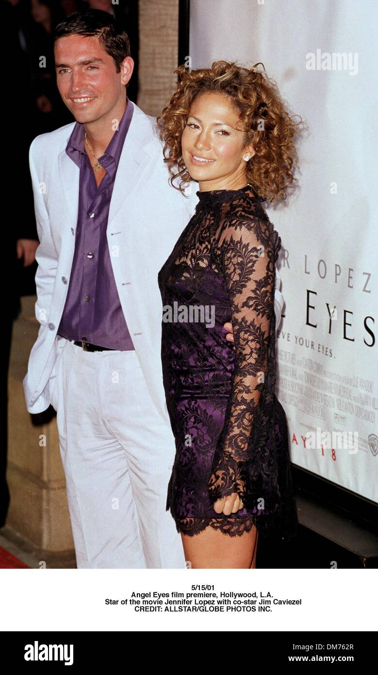 Angel Eyes Film premiere, Hollywood, L.A.. Star des Films Jennifer Lopez  mit Co-Star Jim Caviezel Stockfotografie - Alamy