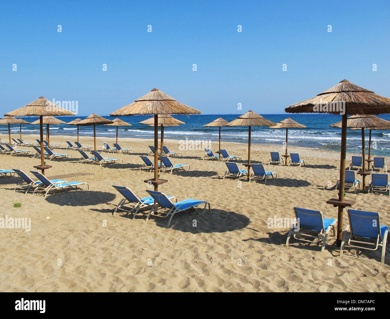 Was Kosten Liegen Und Sonnenschirme Auf Kreta www.alamy.de