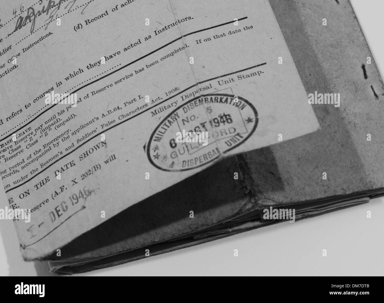 Zweiter Weltkrieg Soldat Release Buch mit amtlichen Stempel Stockfoto
