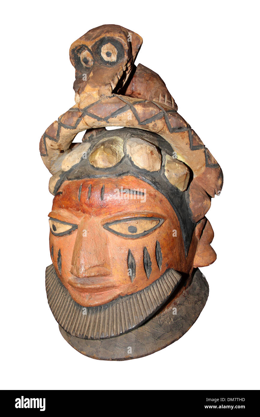 Egungun Maske getragen, während die Yoruba Maskeraden, verbunden mit der Verehrung der Vorfahren Stockfoto