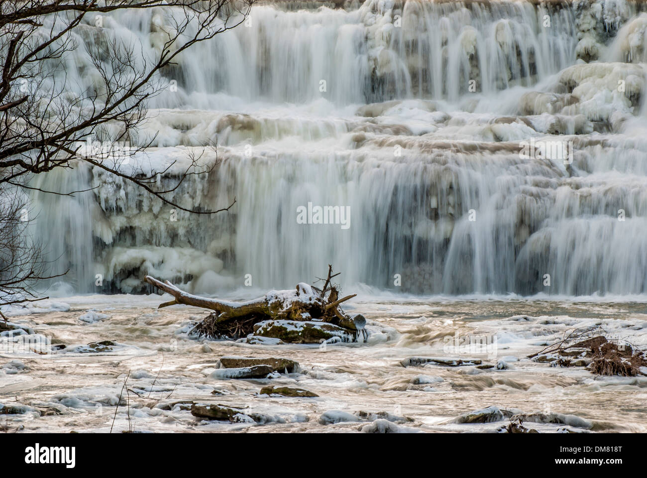 Wasserfälle bei Glen Park Williamsville New York im Winter mit Eis bilden. Stockfoto