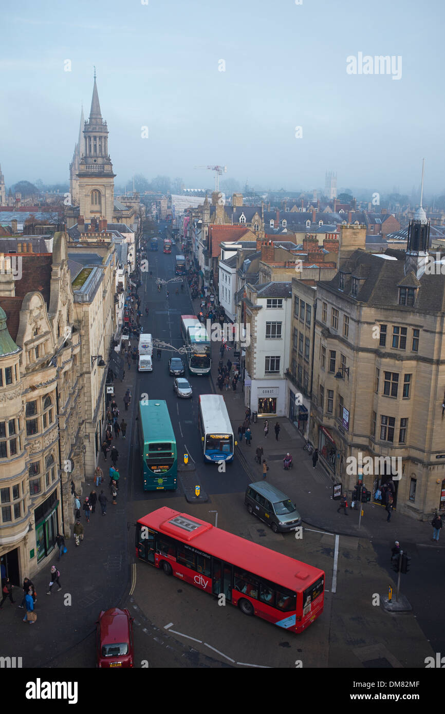 Die Aussicht von der Spitze der Carfax Tower im Stadtzentrum von Oxford Stockfoto