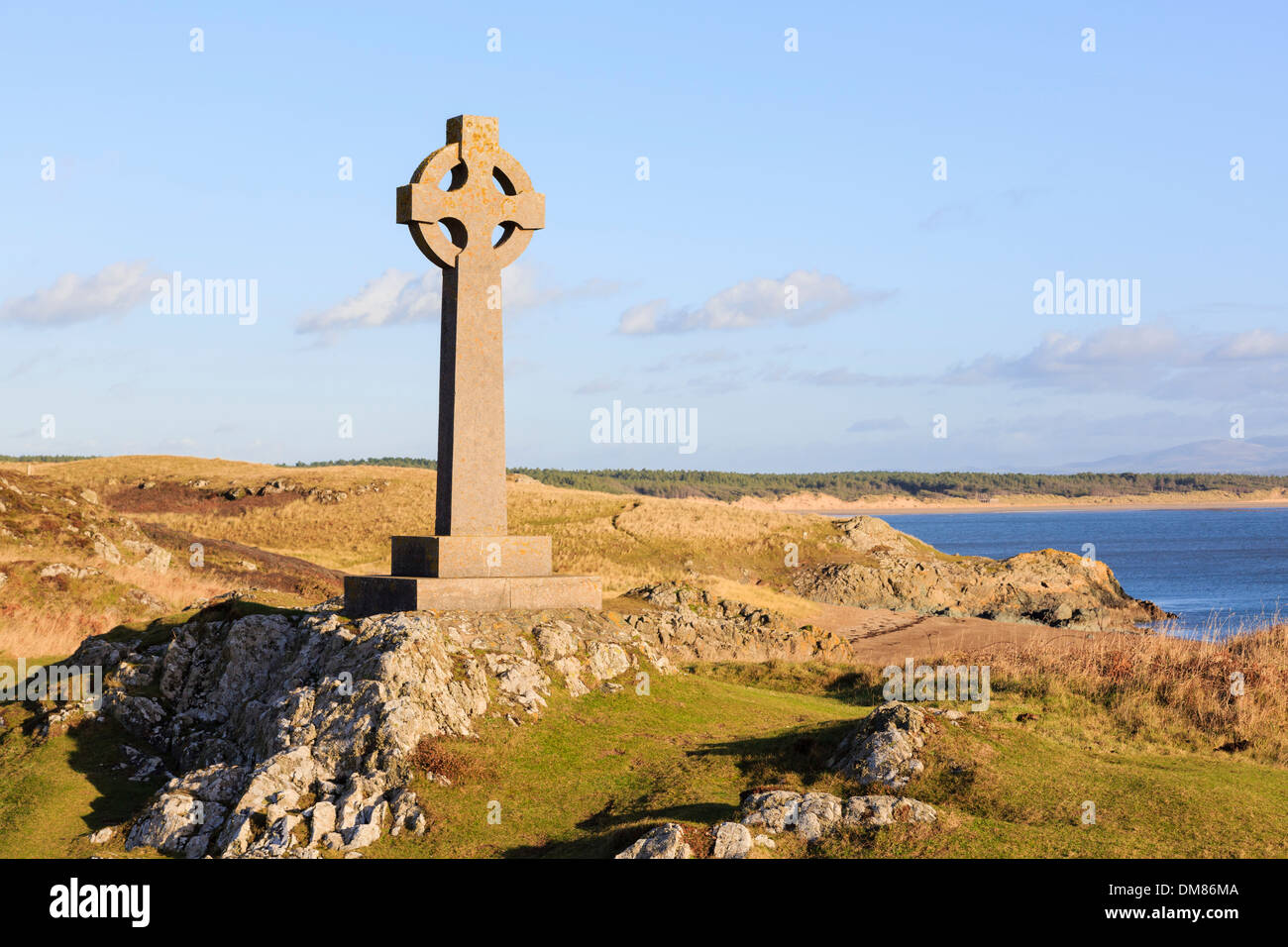 St Dwynwen Steinkreuz keltisches auf Ynys Llanddwyn Island, Newborough, Isle of Anglesey, North Wales, UK, Großbritannien Stockfoto