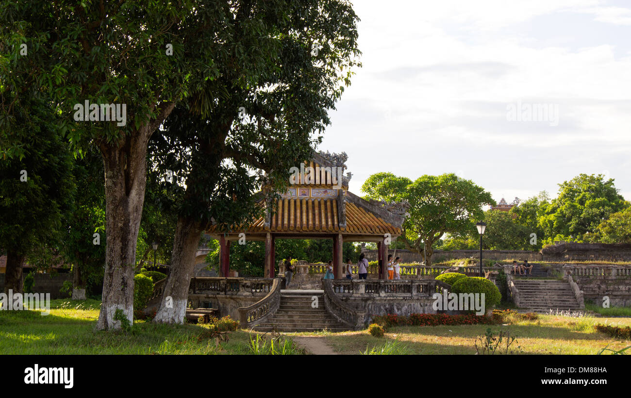 Ruhe Tempelgärten Hue Vietnam in Südostasien Stockfoto