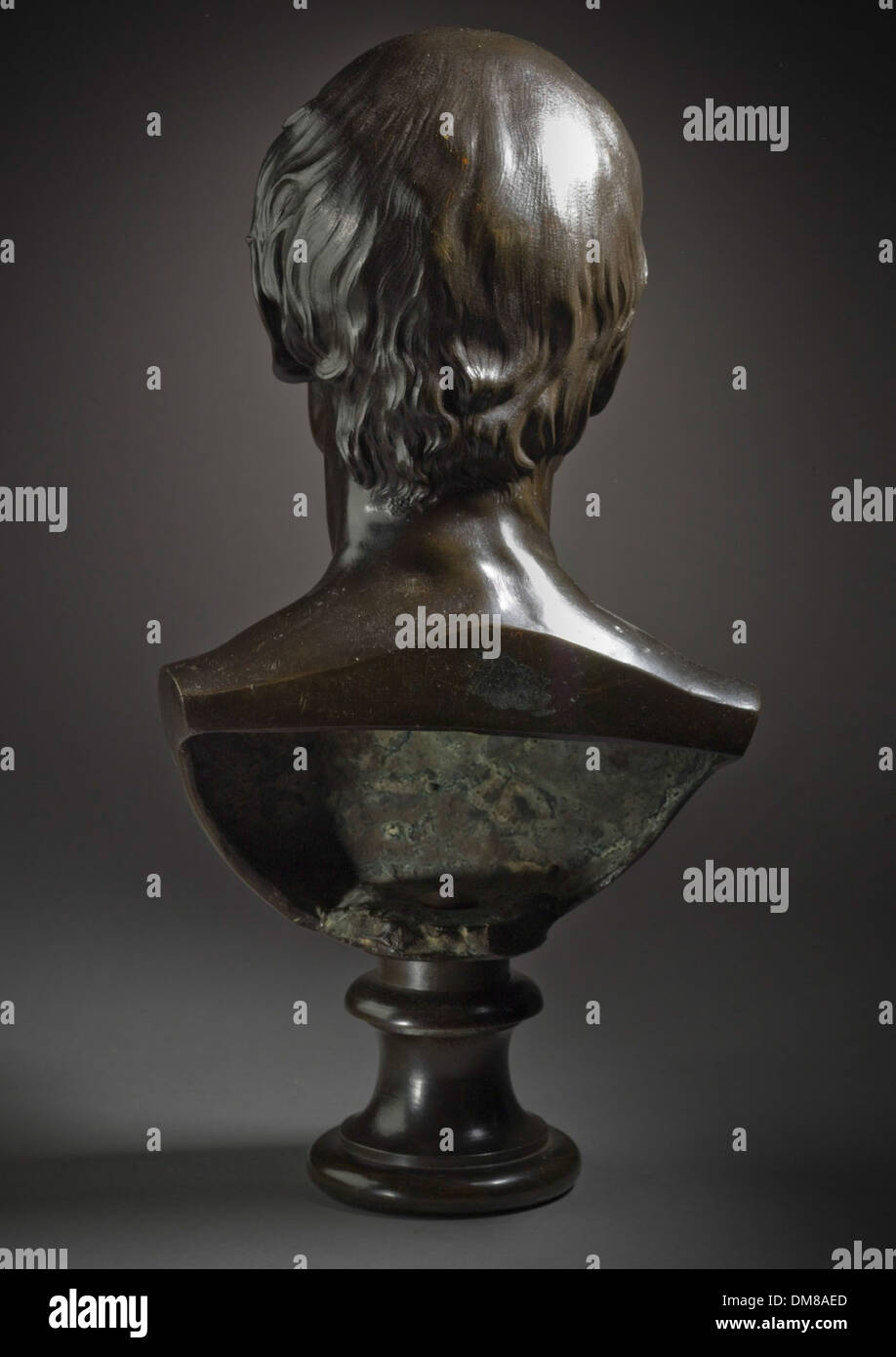 Dieses Porträt von Voltaire, gemalt von einem unbekannten Künstler, fängt die charakteristischen Merkmale des Philosophen der Aufklärung ein. Voltaire (1694–1778) war eine zentrale Figur der intellektuellen Bewegung, die sich für Vernunft, Fortschritt und individuelle Freiheit einsetzte. Stockfoto