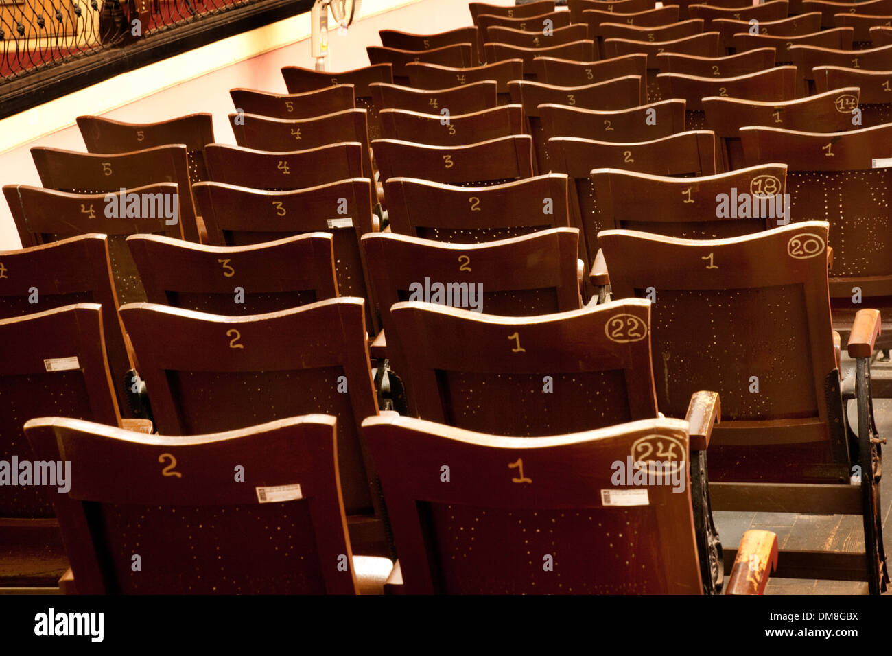 Leere Theatersitze, Teatro Tomas Terry, Cienfuegos, Kuba, Caribbean Stockfoto