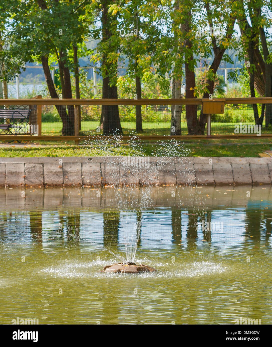 Kleiner wasserstrahl Fotos und Bildmaterial in hoher Auflösung Alamy