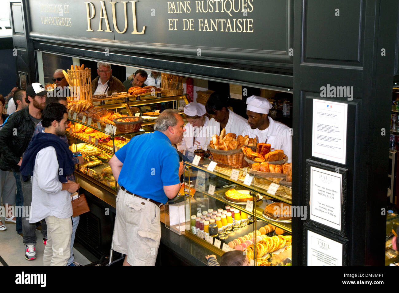 Paul Restaurant am Charles de Gaulle Airport, Paris, Frankreich. Stockfoto