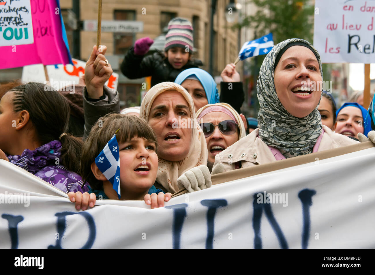 Muslimische Bürger protestieren gegen die neue vorgeschlagene Charta der Werte In Montreal. Das Diagramm verbietet religiöse Symbole im öffentlichen Dienst Stockfoto