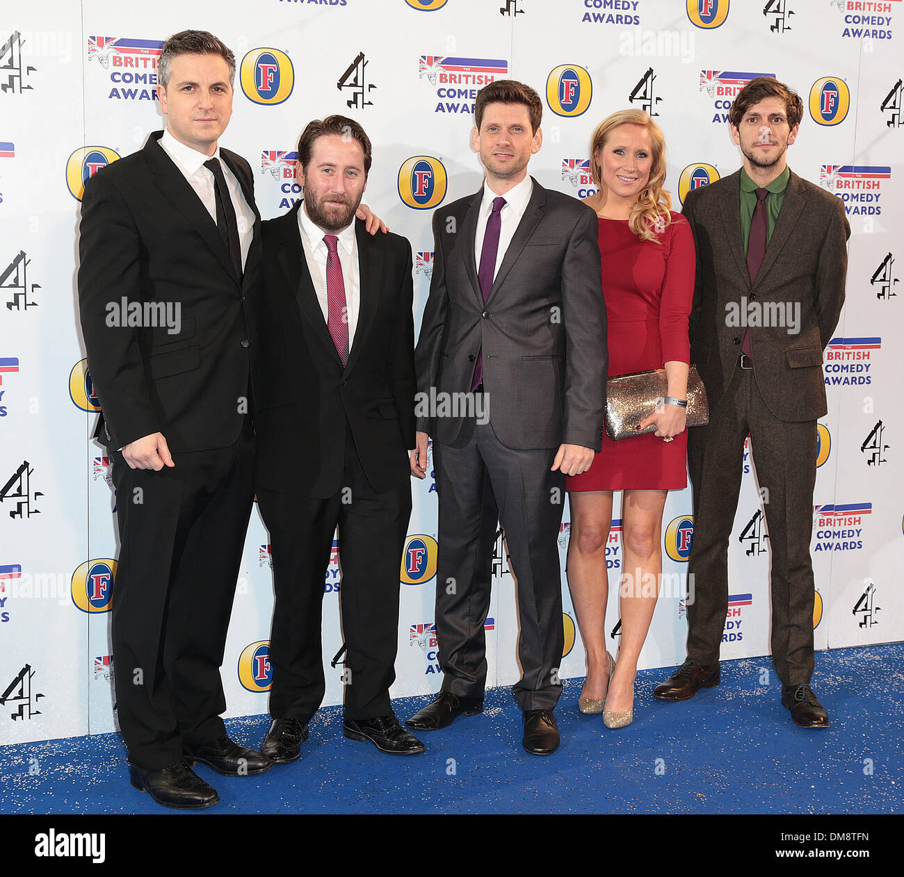 London, UK, 12. Dezember 2013 (von links nach rechts)) Ben Willbond, Jim Howick, Laurence Rickard, Martha Howe-Douglas und Mathew Baynton von Yonderland kommen bei den British Comedy Awards am Fountain Studios, Wembley, London Foto: MRP/Alamy Live News Stockfoto
