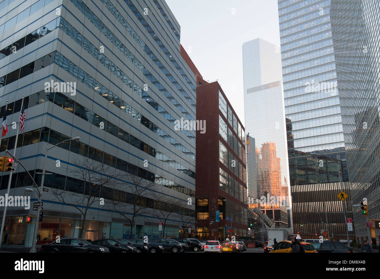Greenwich Street in lower Manhattan, mit Blick auf 4 World Trade Center. 12. Dezember 2013 Stockfoto