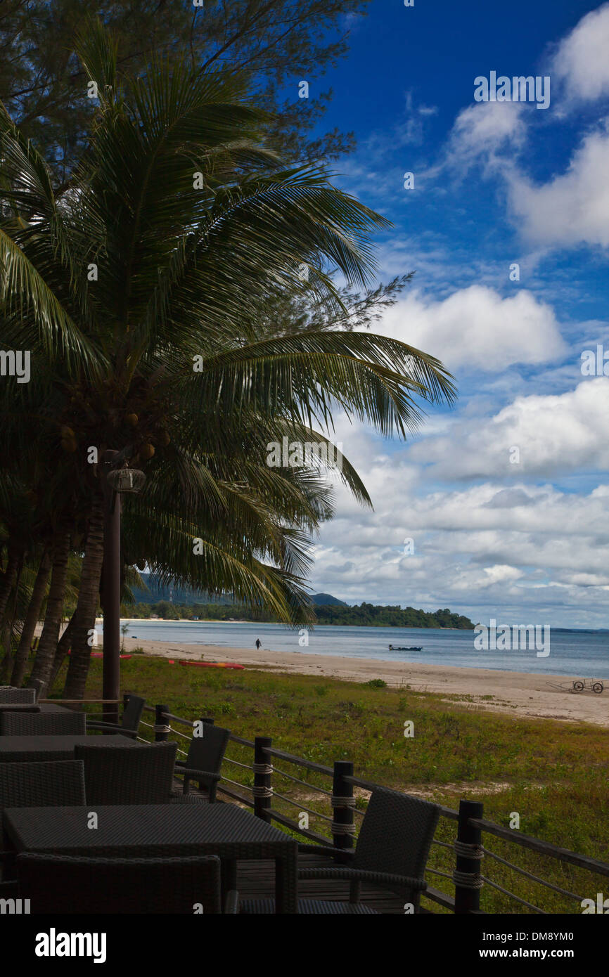 Das Restaurant im CHUMPHON CABANA ein nachhaltig geführte Resort und Dive Center - CHUMPHON, THAILAND Stockfoto
