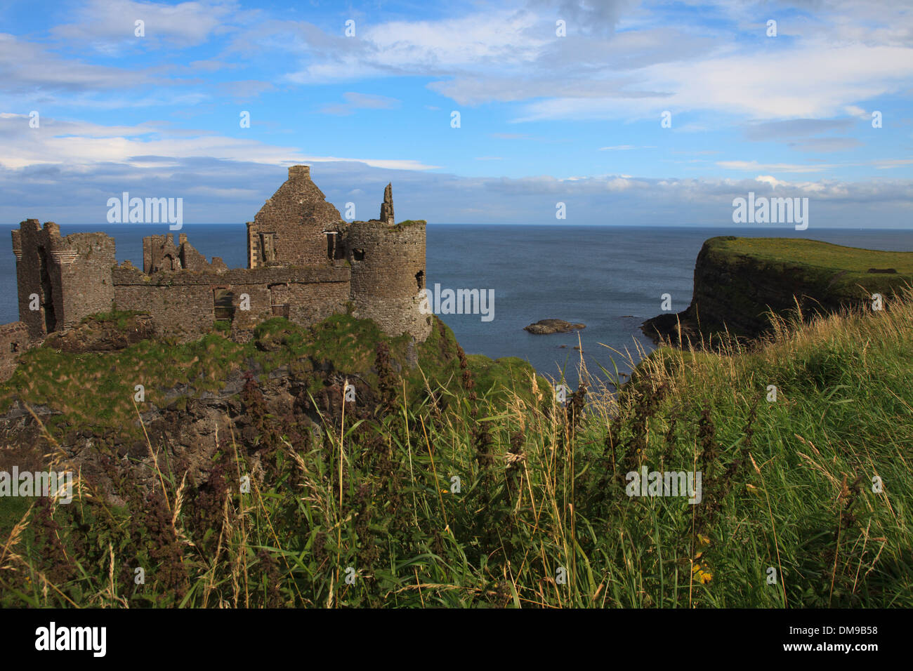 Dunluce Castle, Küste von Antrim, Co. Antrim, Irland Stockfoto