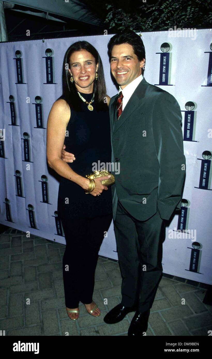 25. September 2002 - Beverly Hills, Kalifornien, USA - MIMI RODGERS und CHRIS CIAFFA... K26332MR - JÜDISCHEN IMAGE AWARD. DAS FOUR SEASONS HOTEL, BEVERLY HILLS, KALIFORNIEN. SEPT. 24, 2002. MILAN RYBA / 2002. (Kredit-Bild: © Globe Photos/ZUMAPRESS.com) Stockfoto