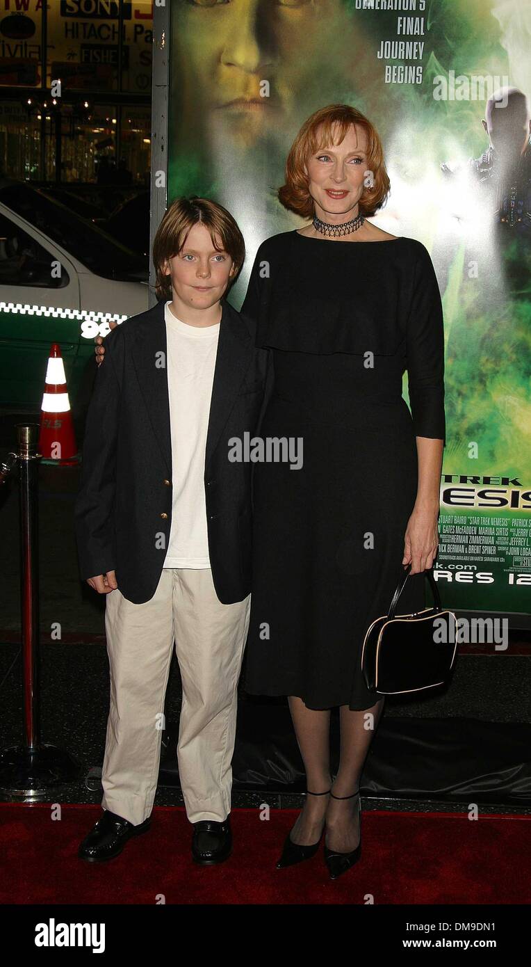 Gates mcfadden star trek nemesis Fotos und Bildmaterial in hoher