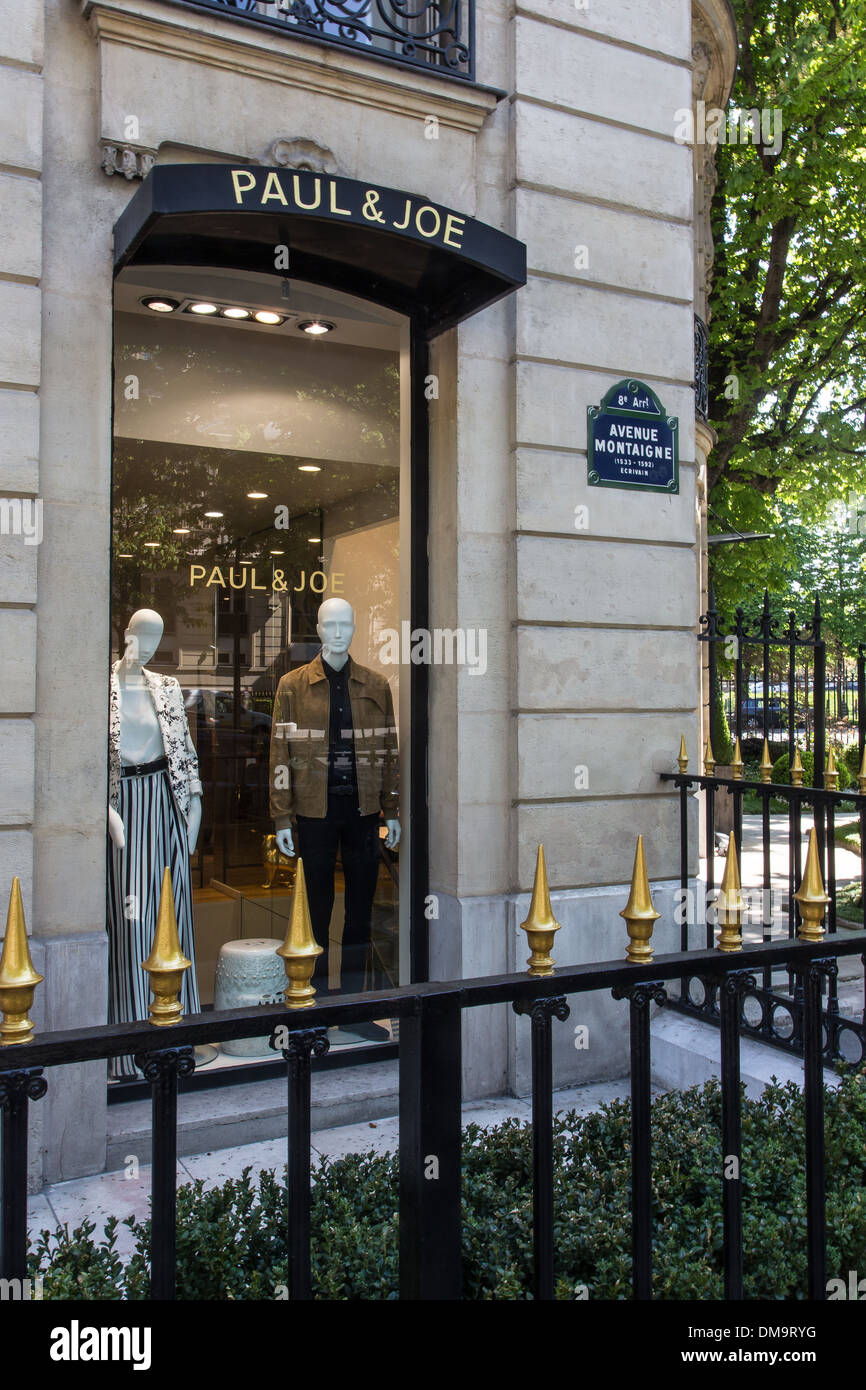 PAUL JOE FENSTER, AVENUE MONTAIGNE, 8. ARRONDISSEMENT, PARIS, FRANKREICH Stockfoto