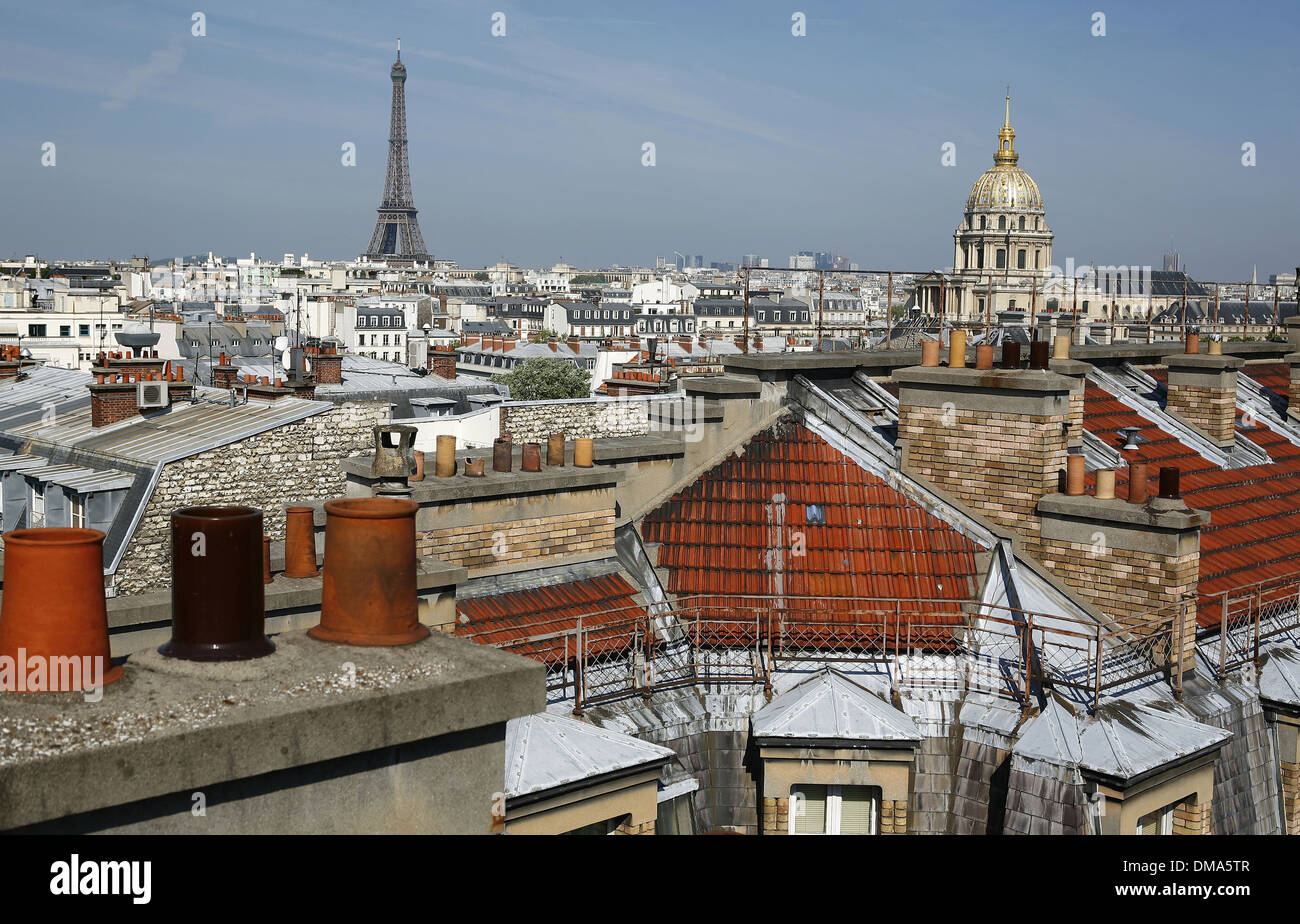 Blick von der Dachterrasse der Stadt Paris Stockfoto