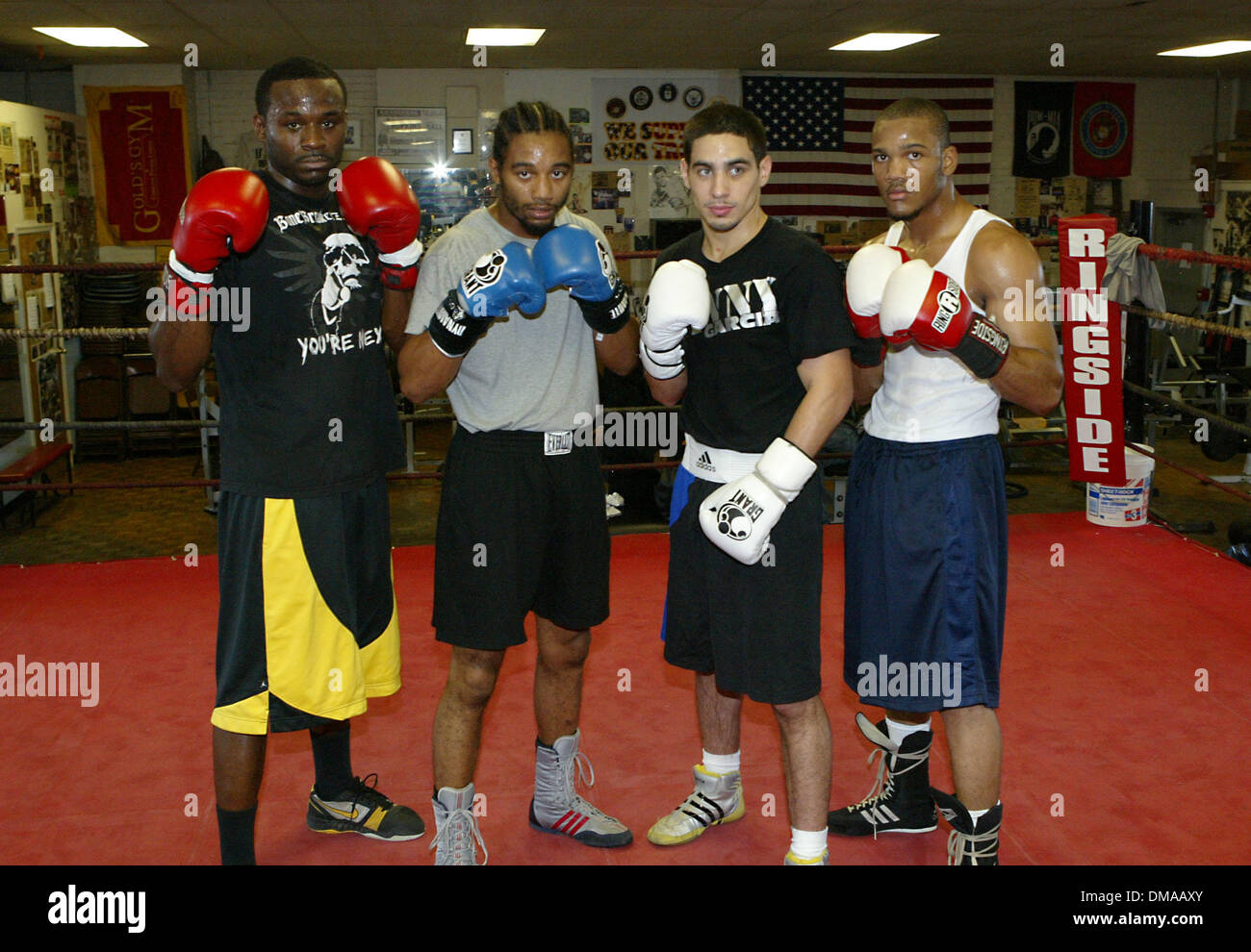 17. November 2009 - Upper Darby, Pennsylvania, USA - Philadelphia-Kämpfer (v.l.) TENEAL GOYCOS, KARL DARGAN, DANNY GARCIA und JULIAN WILLIAMS.  Werden voraussichtlich alle Gegner in der Undercard des Kampfes zwischen Bernard "The Executioner" Hopkins und Enrique Ornelas in Philadelphia 2. Dezember 2009 kämpfen. (Kredit-Bild: © Jay Gorodetzer/ZUMA Press) Stockfoto