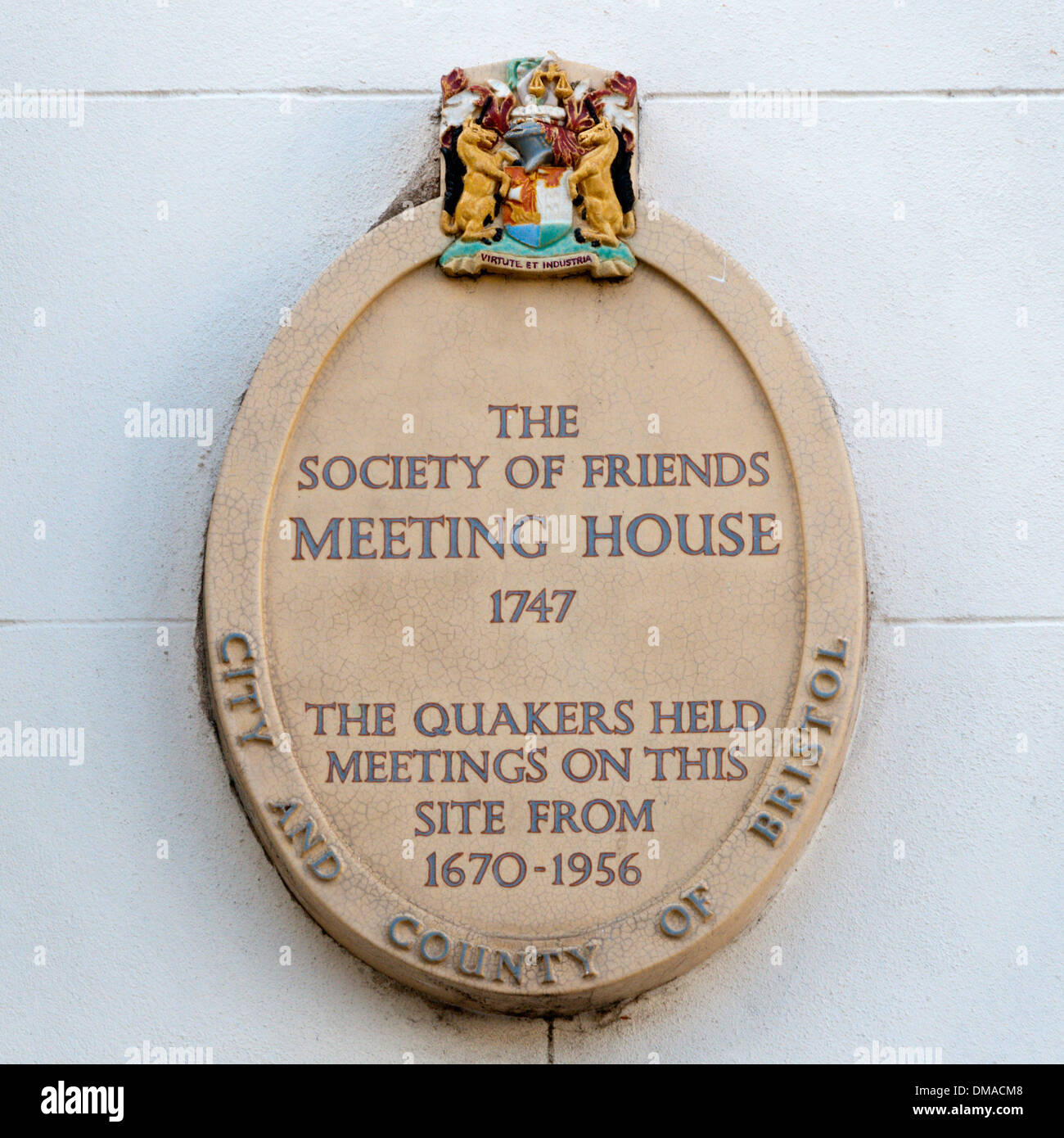 Eine Gedenktafel am alten Gesellschaft der Freunde treffen Haus Quäker Brüder, Bristol Stockfoto