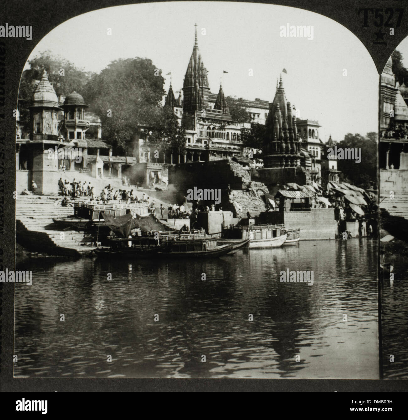 Brennen Ghat am Ufer des Flusses Ganges, Varanasi, Indien, 1900 Stockfoto