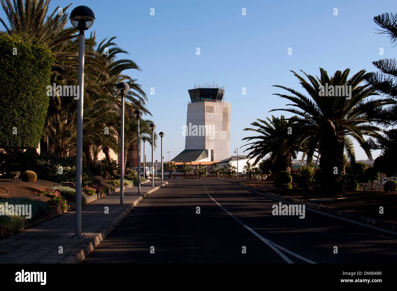 Der Kontrollturm, der Flughafen von Fuerteventura, Kanarische Inseln, Spanien Stockfotografie Der Kontrollturm, der Flughafen von Fuerteventura, Kanarische Inseln, Spanien Stockfotografie