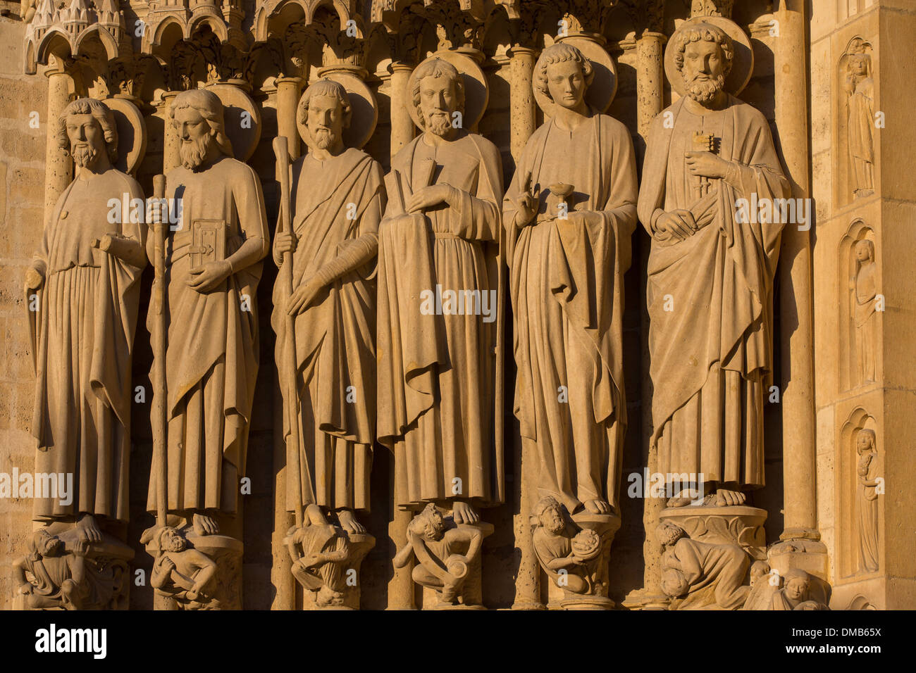 DETAIL SCHUSS VON KATHEDRALE NOTRE-DAME DE PARIS, LIEGT AUF DER ILE DE LA CITE IM HISTORISCHEN ZENTRUM VON PARIS, DIE KATHEDRALE IST DIE MEISTBESUCHTE WEBSITE IN FRANKREICH, 4. ARRONDISSEMENT, PARIS (75), FRANKREICH Stockfoto