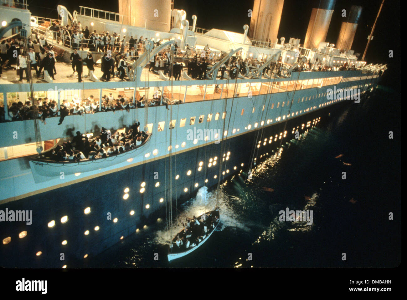 rettungsboote-der-titanic-stockfotos-und-bilder-kaufen-alamy
