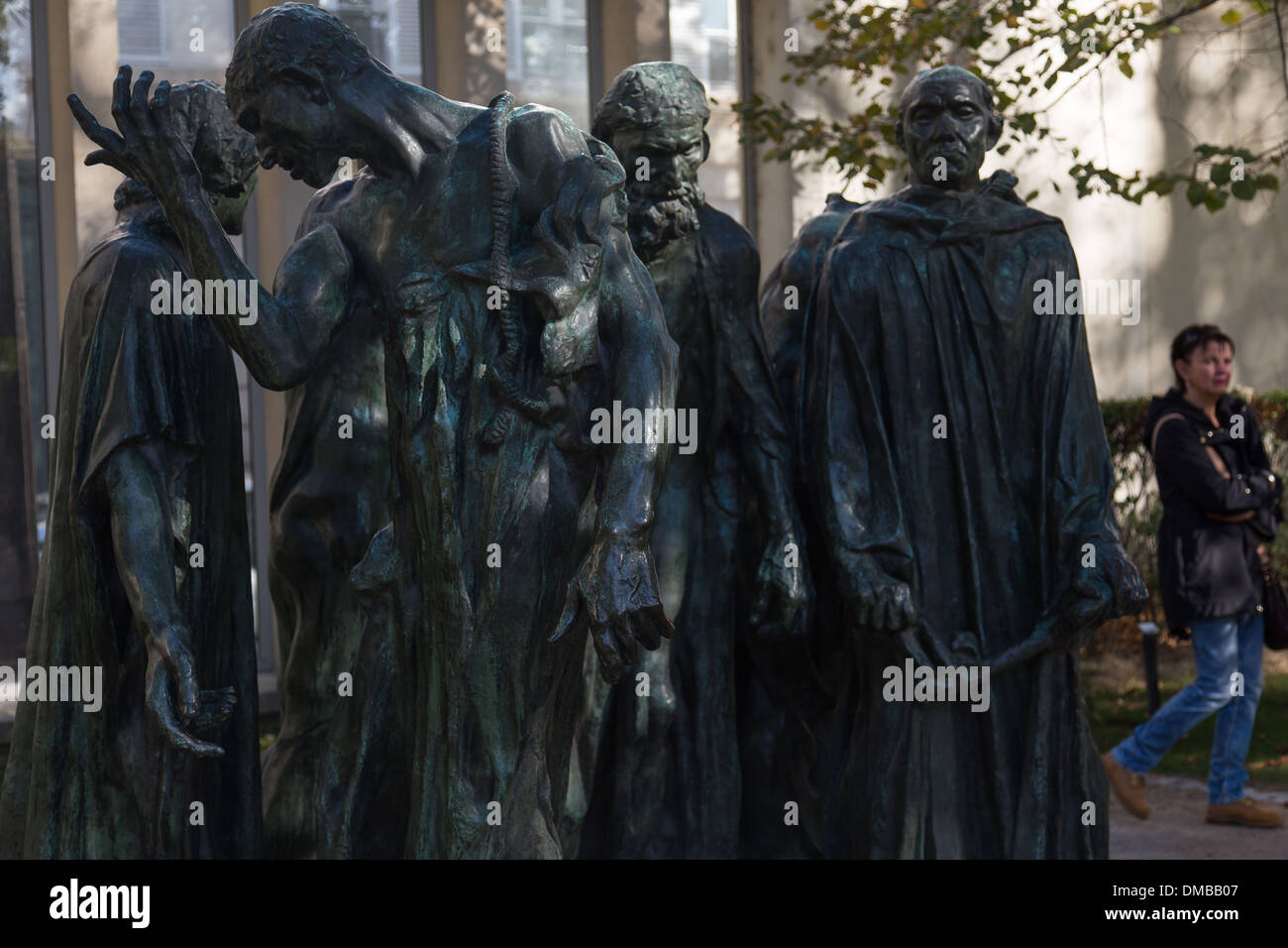 DIE BOURGEOISIE VON CALAIS VON AUGUSTE RODIN IN DEN GÄRTEN DES MUSEUMS, ERSTELLT IM JAHR 1916 VON AUGUSTE RODIN, DAS RODIN-MUSEUM BEFINDET SICH IM HOTEL BIRON, EIN HERRENHAUS AUS DEM 18. JAHRHUNDERT PRIVATE STADT, 7. ARRONDISSEMENT, PARIS (75), ILE-DE-FRANCE, FRANKREICH Stockfoto