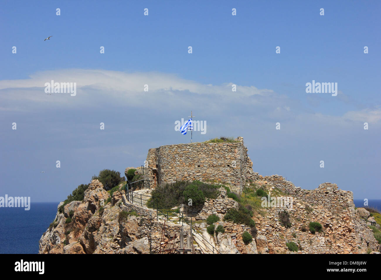 Schloss mit griechischer Flagge Stockfoto