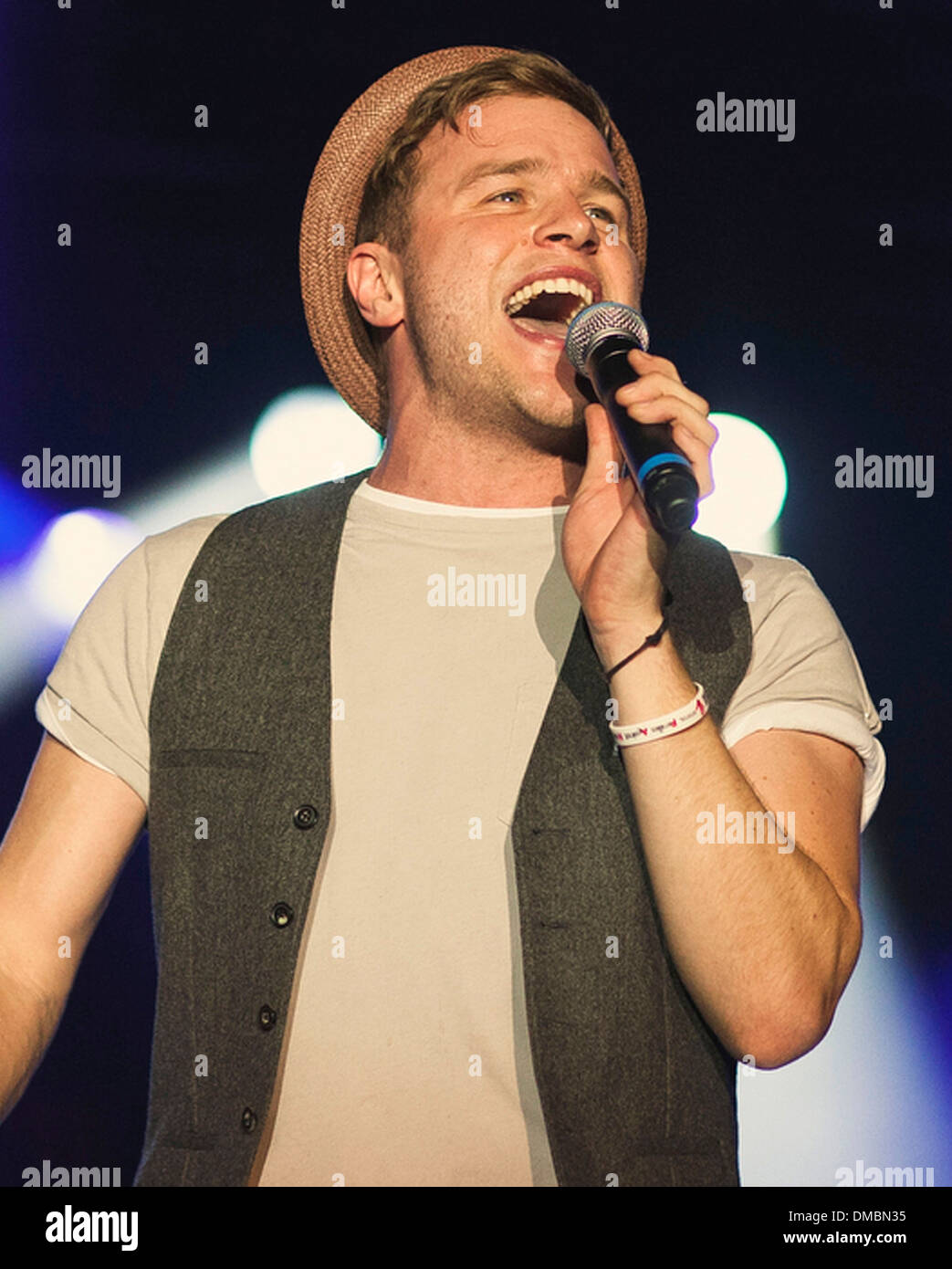 Olly Murs tritt in Kempton Racecourse im Rahmen von Kempton Live 2012 Surrey England - 17.08.12 Stockfoto