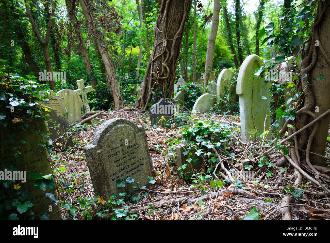 Highgate Cemetery (Ost), London, UK. Stockfoto