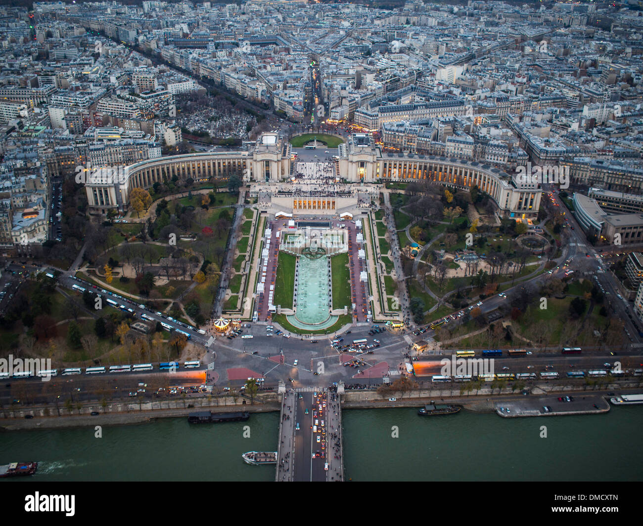 Anzeigen ot Trocadero und Seine Fluss von Eiffel Turm oben Stockfoto