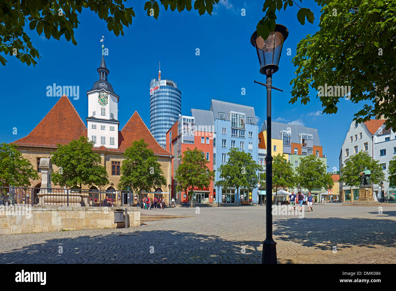 Markt mit Rathaus und Intershop Tower in Jena, Thüringen, Deutschland Stockfoto