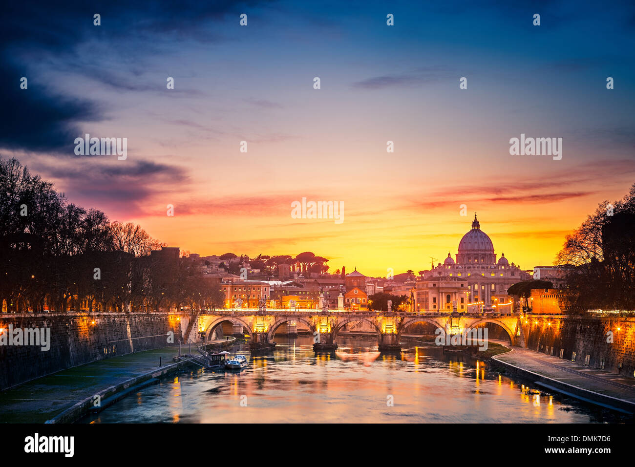 St.-Petri Dom in der Nacht, Rom Stockfoto
