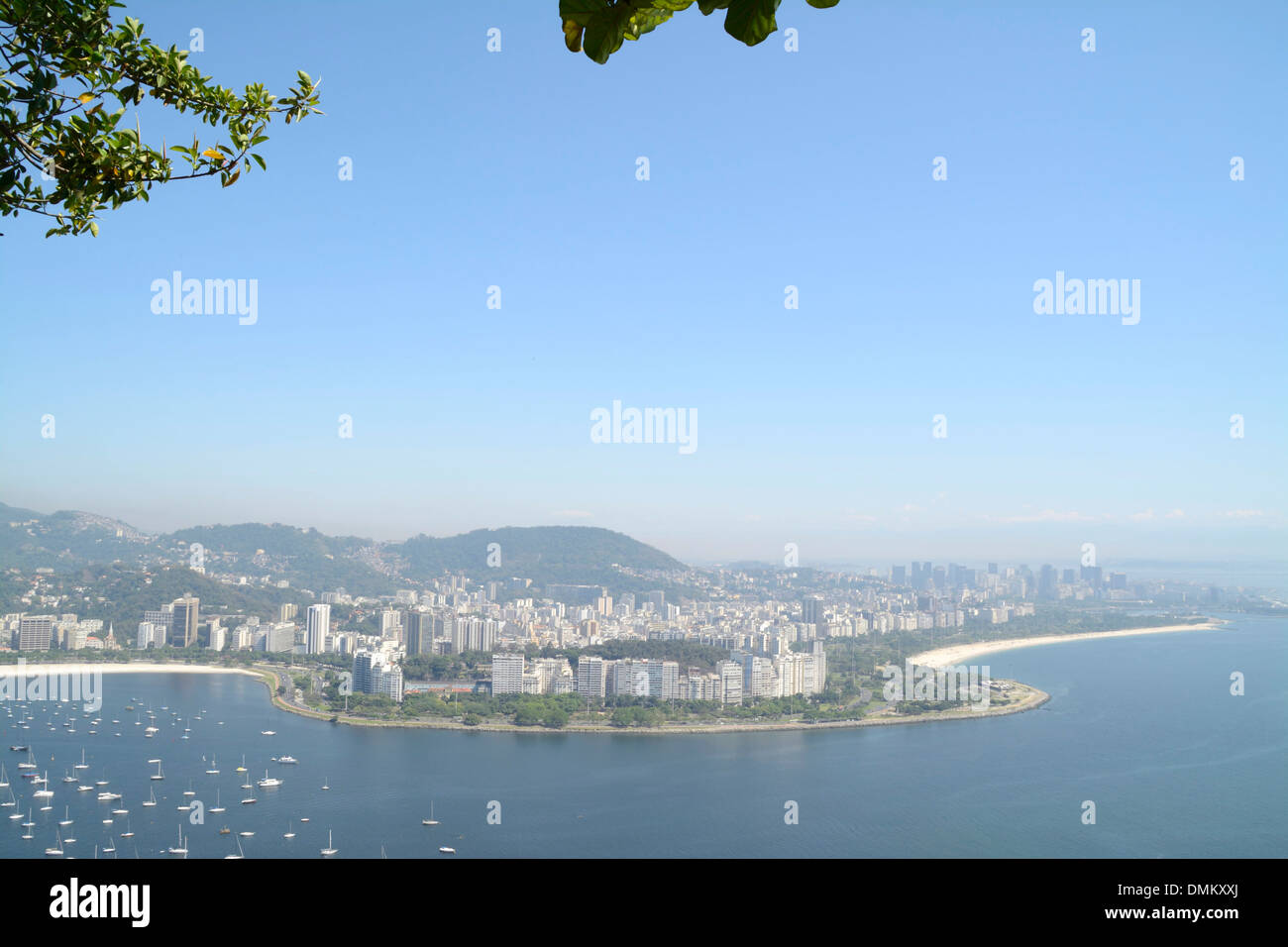 Blick auf die Guanabara Bucht vom Zuckerhut in Rio de Janeiro, Brasilien, Stockfoto