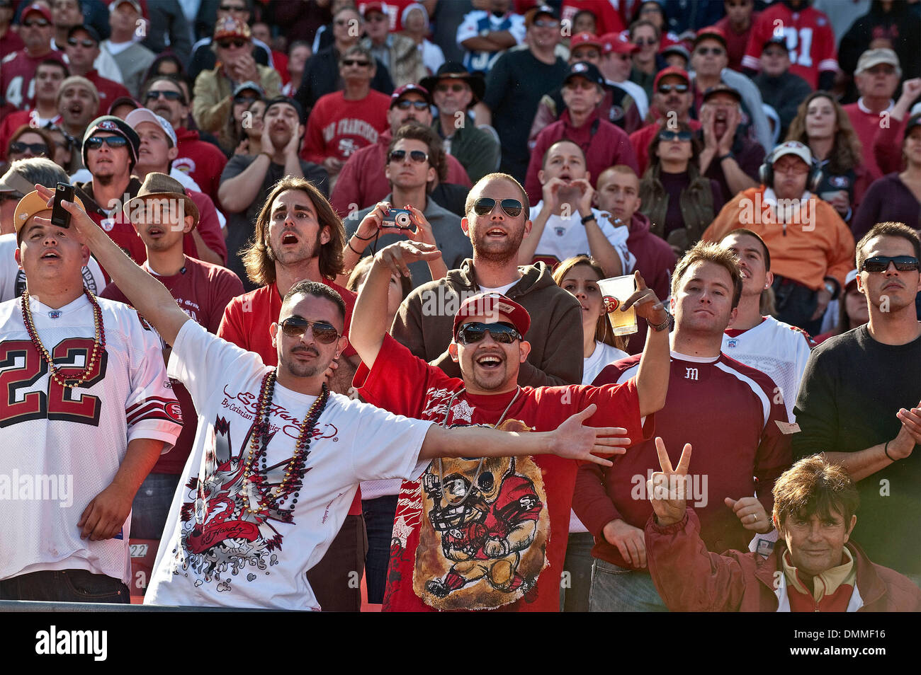 4. Oktober 2009 - San Francisco, Kalifornien - San Francisco 49ers gegen St. Louis Rams im Candlestick Park Sonntag, 4. Oktober 2009. 49er-Fans sind sehr glücklich. (Kredit-Bild: © Al Golub/ZUMApress.com) Stockfoto