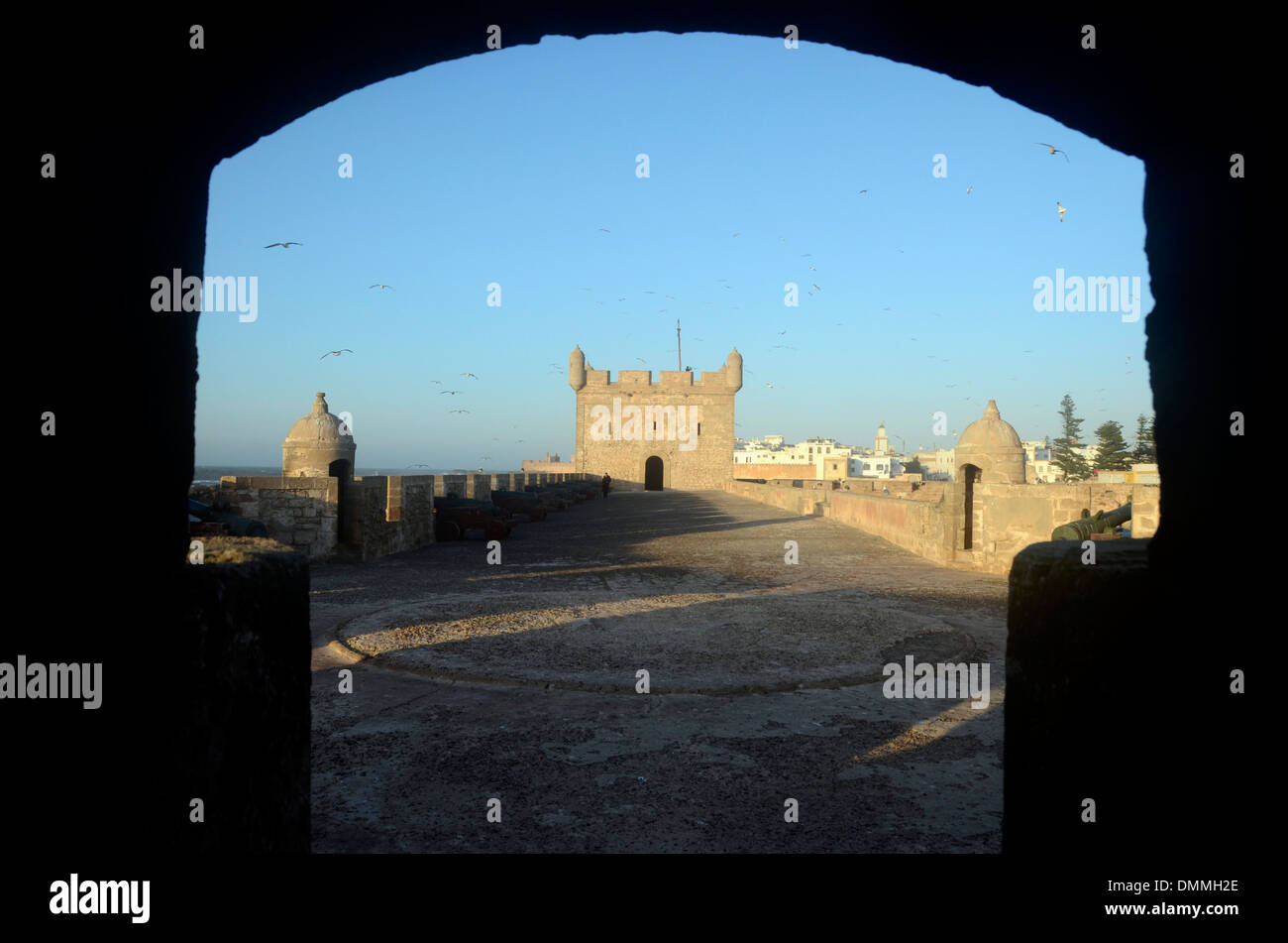 Anzeigen von Skala du Port in der Nähe der Altstadt von Essaouira, die Stadt an der Küste von Marokko. Stockfoto