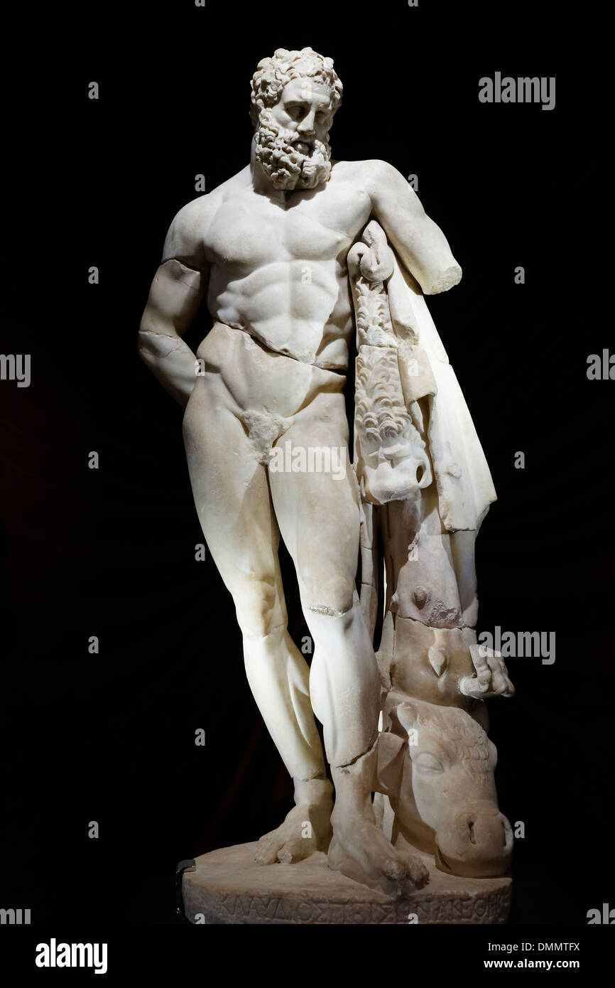 Türkei, Antalya, Archäologisches Museum, Statue des Herkules von Perge Stockfoto