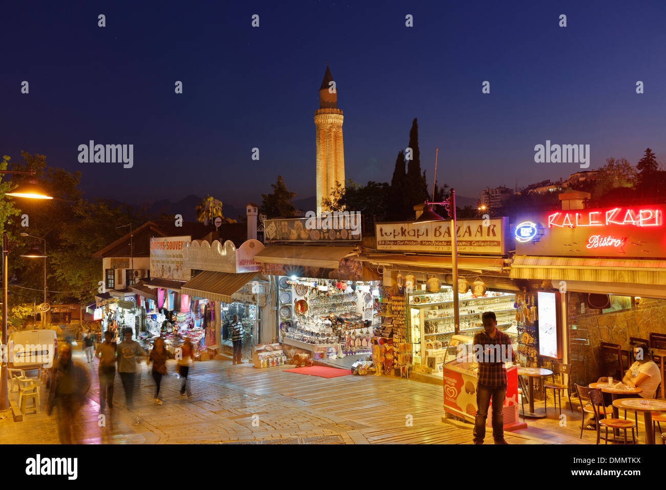 Türkei, Antalya, Altstadt mit Yivli Minare Camii Stockfoto