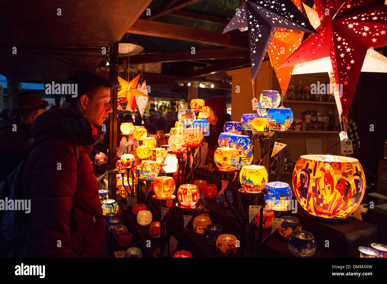 Dekorative Leuchten an der Weihnachts-Markt Köln (Altstadt oder alten Teil die Stadt od) Stockfoto