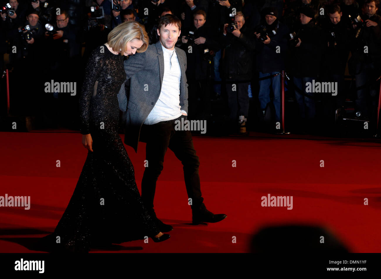 Cannes, Frankreich. 18. Dezember 2013. James Blunt und Sofia Wellesley kommen für die NRJ Music Awards in Cannes. Bildnachweis: Dpa picture Alliance/Alamy Live News Stockfoto